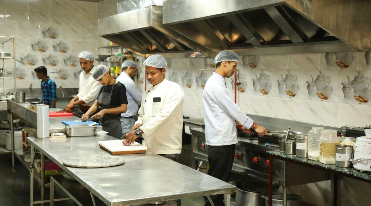 Hotel New Seasons Kālka المظهر الخارجي الصورة